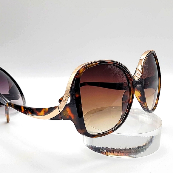 Papillon Sunglasses - Picture 2 of 4